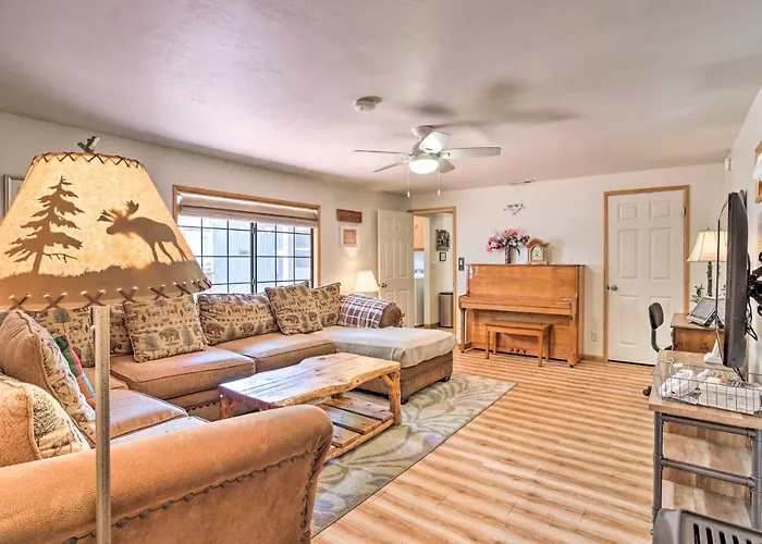 Big Bear Cabin With Deck And Hot Tub, Near Resorts!