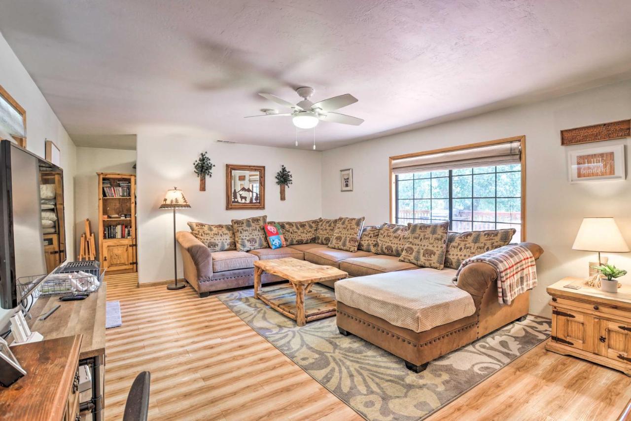 Hébergement de vacances Big Bear Cabin With Deck And Hot Tub, Near Resorts! Lac Big Bear