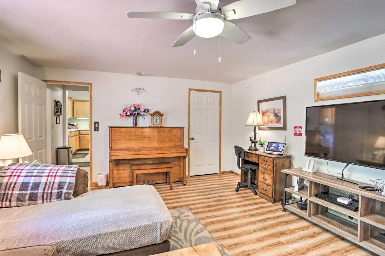 Big Bear Cabin With Deck And Hot Tub, Near Resorts! Hébergement de vacances