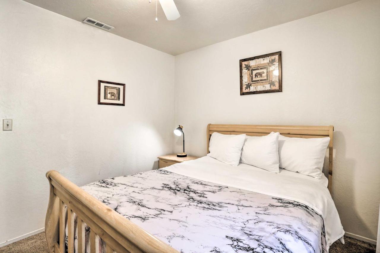 Big Bear Cabin With Deck And Hot Tub, Near Resorts! Hébergement de vacances Lac Big Bear