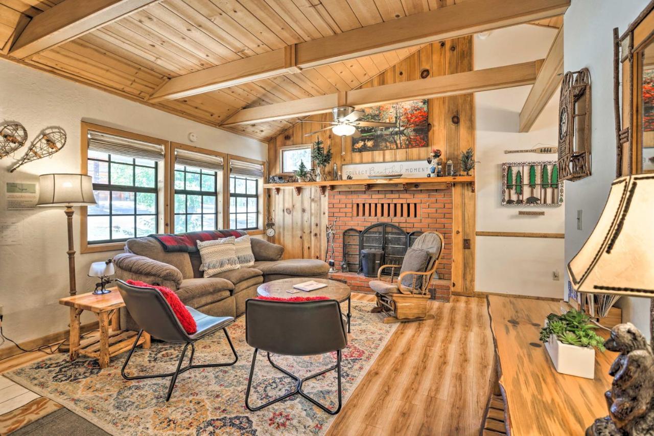 Hébergement de vacances Big Bear Cabin With Deck And Hot Tub, Near Resorts! Lac Big Bear