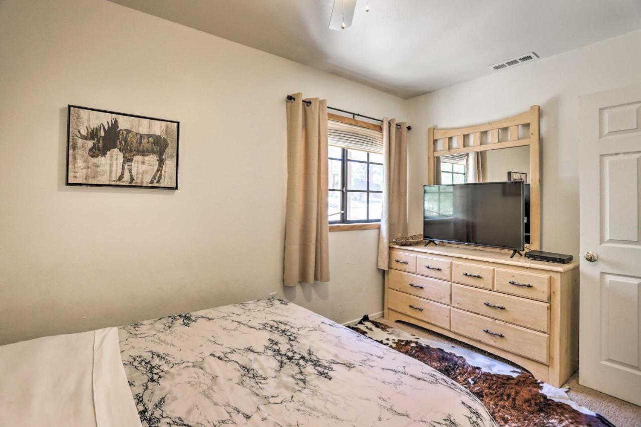 Hébergement de vacances Big Bear Cabin With Deck And Hot Tub, Near Resorts! *